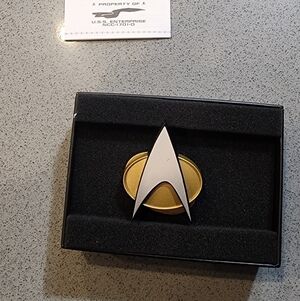 Star Trek Bluetooth Communicatoe Badge